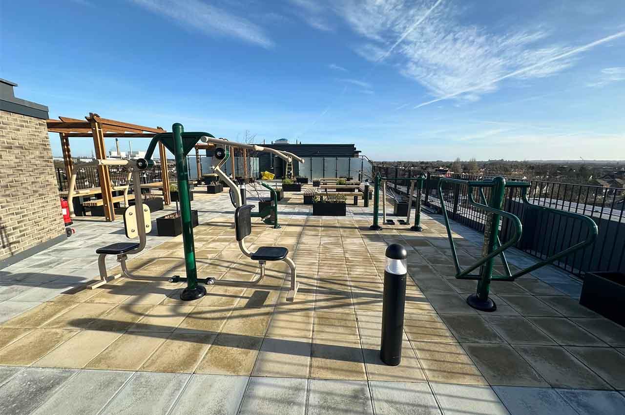  A Rooftop Outdoor Gym at Hartford Point, Berkshire
